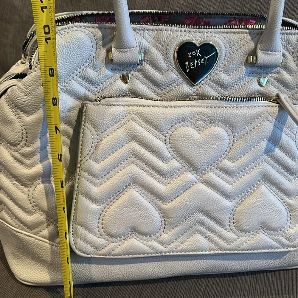 Betsey Johnson Be Mine White Quilted Heart Satchel Bag Crossbody NWOT